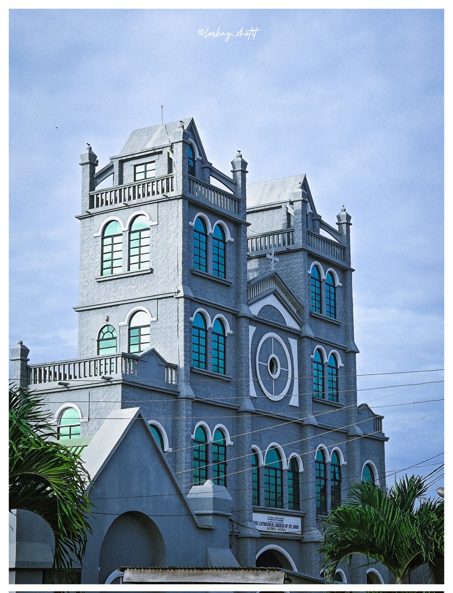 Lorkay01's tweet image. I was surprised to see a replica here in Ilesha, Osun state.

I've been here for some days now, I couldn't help but take a photograph. 
#photoaday