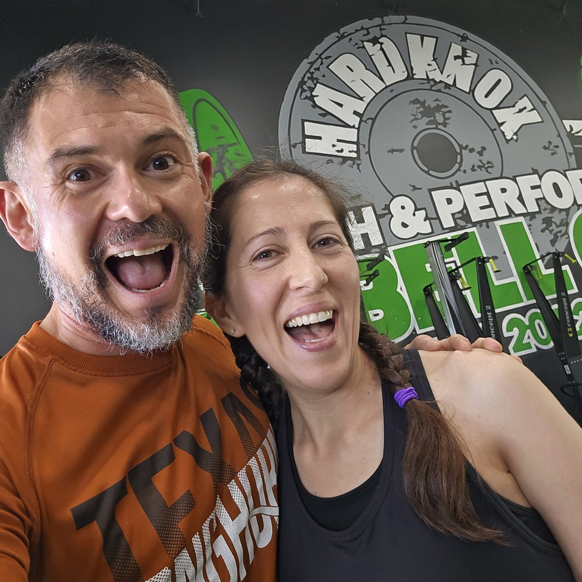ErnieRuns's tweet photo. We did it!π
His & hers #rowing #10K.π
πͺπ©ββ€οΈβπβπ¨πββοΈ
@Hardknox2012
#HappyRuth #Ladybug #HardknoxCouple #runnercouple #loveandmarriage #HardknoxMornings #HardknoxStrong #workout #workoutmotivation #gym #gymmotivation #strengthandconditioning #crosstraining #Saturday #weekendvibes https://t.co/p5CDuwkORA