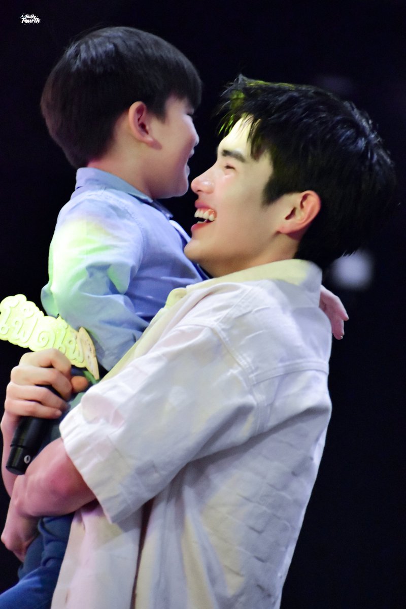 18octapr's tweet photo. แงงง โฟ้ดกับน้องลูก้าน่ารักกก 🥹🥹

⋆⭒˚.⋆♎︎︎ @tawattannn ♎︎︎ ٠ ࣪₊⋆ 
HAPPY TWENTY FOURTH
#โฟร์ท20ปีเป็นพี่แล้วครับ
ε #Fourthnattawat #โฟร์ทณัฐวรรธน์ з https://t.co/WDRtdmw0B0