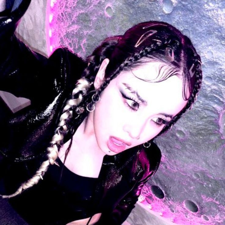 yamyevrah's tweet photo. i'm so punk right now https://t.co/rG4FMaWRla