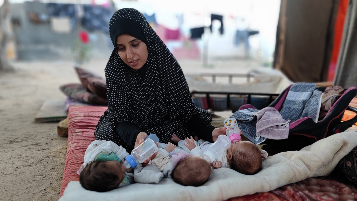 Lives have been devastated across the Middle East in the past year.

Millions in Gaza, Lebanon and the wider region have fled their homes and are in urgent need of food, shelter and medical care. 

Donate now to help our member charities do more: bit.ly/MiddleEastHuma…