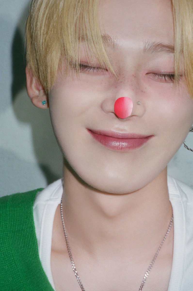 hi, my name is cyian looking for interactive moots !

➤ he/him ; infp
➤  not new to the #kpoptwt &amp; #stantwt
➤ ive,izna,enhypen, blackpink,txt,boynextdoor, tws,meovv,illit,nwjns: any fandom is fine

♡ / ↻ to spread and to be moots