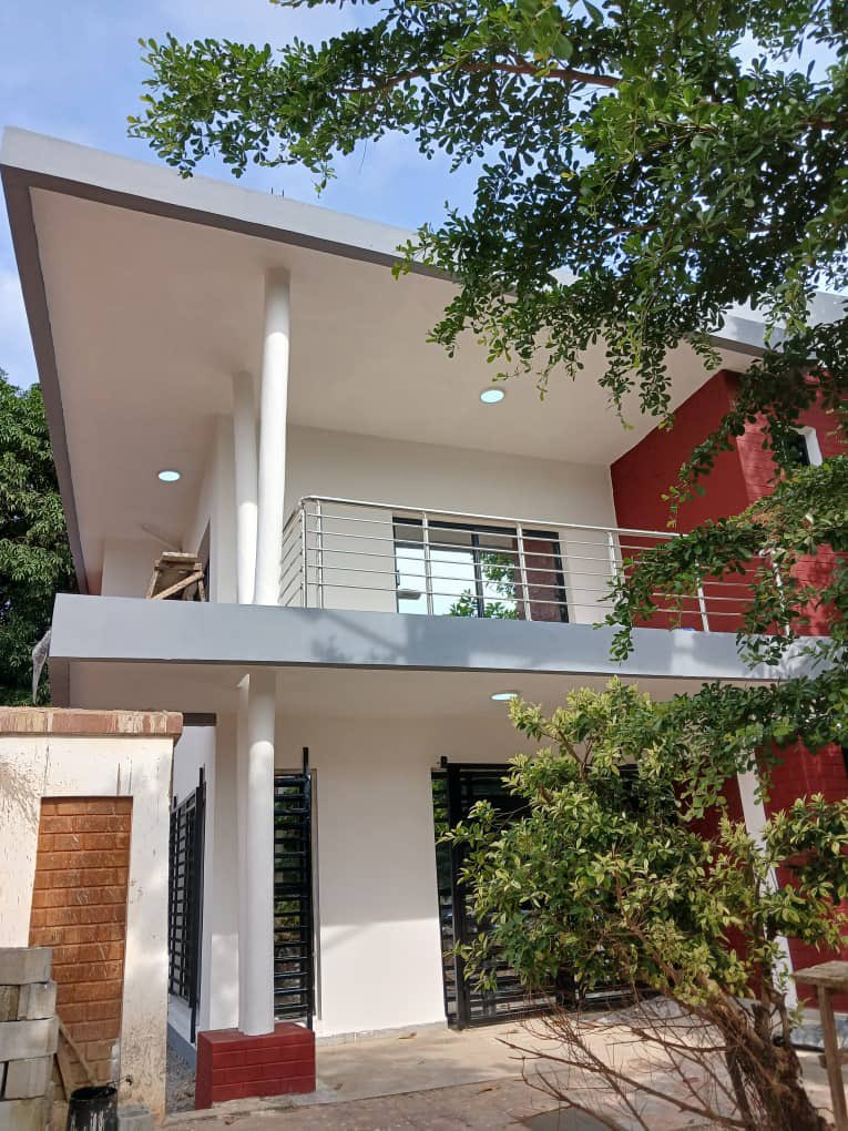 SayfonBalde's tweet image. Le siège flambant neuf de la BSTP sera bientôt prêt ! Un grand merci à mon équipe pour leur suivi rigoureux. Hâte de vous accueillir dans nos nouveaux locaux pour mieux vous servir ! #BSTP