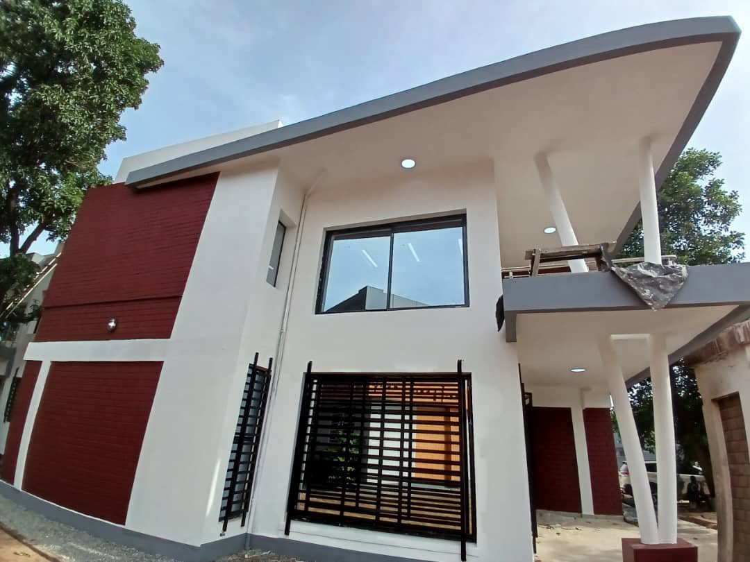 SayfonBalde's tweet image. Le siège flambant neuf de la BSTP sera bientôt prêt ! Un grand merci à mon équipe pour leur suivi rigoureux. Hâte de vous accueillir dans nos nouveaux locaux pour mieux vous servir ! #BSTP