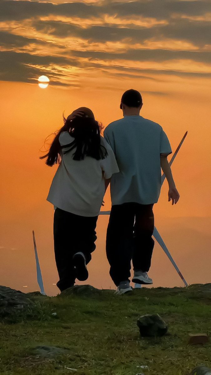 01:23 am tweet media