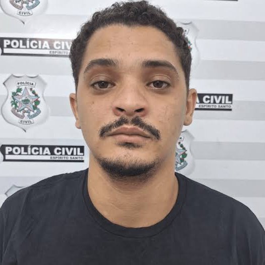 NP__Oficial's tweet image. 🚨 Veja: l Imagens mostram que 'Peida leite', homem mais perigoso do Espírito Santo, usava calcinha vermelha quando foi preso em Vila velha