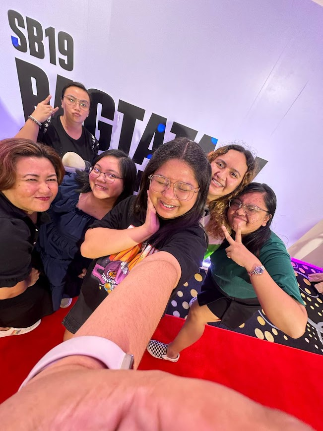 #ATINKuharili  with the marupok gang 🤘

<a href="/akosibelang/">BELANG</a> <a href="/ayemshasha/">Sha Sha</a> <a href="/jijiaia/">jia | certified justinator 🍭</a> <a href="/_chikenken/">softboiledegg | darlingofthecrowd💗🌸</a> <a href="/micaforj/">mica ʕ⁠·⁠ᴥ⁠·⁠ʔ ── 𝐢𝐚</a> 

#SB19 <a href="/SB19Official/">SB19 Official</a>