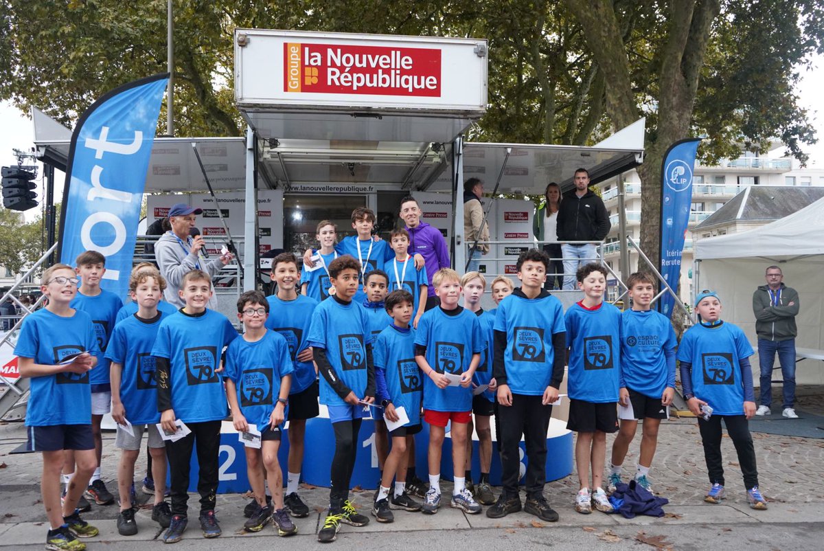#Niort Beaucoup de monde ce matin pour la course des enfants de la Coulée Verte 2024. 🏃‍♀️🏃
Comme toujours le public était au rendez-vous pour les soutenir. Bravo à tous.👏🏼