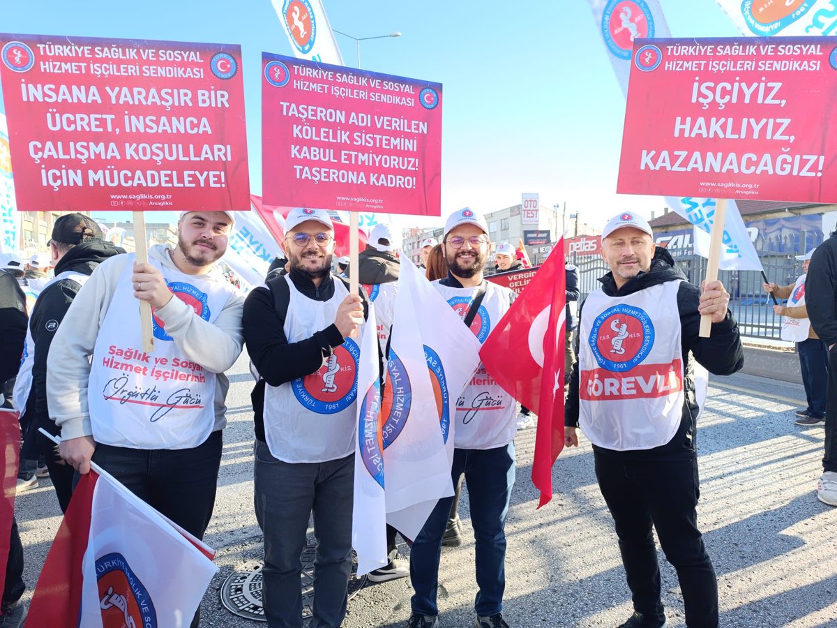 #TaşeronBırakılan
#HastaneBilgiYönetimSistemi
#SağlıkBilgiSistemleri

Sn <a href="/drmemisoglu/">Prof. Dr. Kemal Memişoğlu</a> <a href="/suayipbirinci/">Doç. Dr. Şuayıp Birinci</a> hastanelerinizde Taşeron bırakılan hiç bir özlük hakkı olmayan HBYS Bilgi işlem çalışanlarınız her platformda verilen sözlerin tutulması İçin hakkını arıyor 
<a href="/sagliklicozum/">T.C. Sağlık Bakanlığı Sağlıklı Çözüm</a>