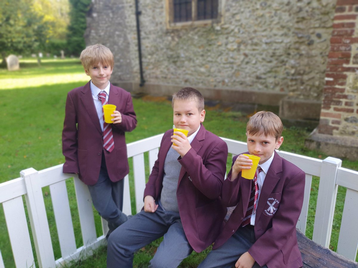 One more step along the road for Year 5 this week as they were presented with their Bibles at St Edmund’s Church. Rev. Sarah commended all of the pupils on their behaviour and how their prayers and passages were read with pride and confidence 🌟