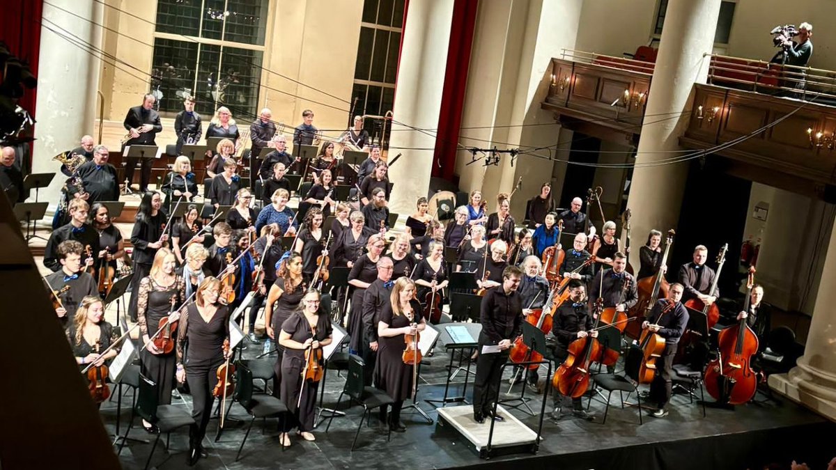 London Ambulance Service tweet media