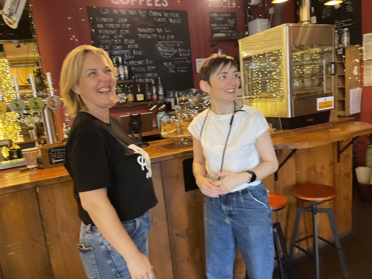 soundloungeCIC's tweet photo. Team #SoundLounge working hard this morning to get ready for service! 😋 with lots of pre-booked tables &amp; the room smellsdelicious  ♥️. We have breakfast on til 12pm &amp; our home-made pizzas all day too. 

Come &amp; see us! It will make a grim, wet day brighter ☀️ https://t.co/HoEA1onVr2