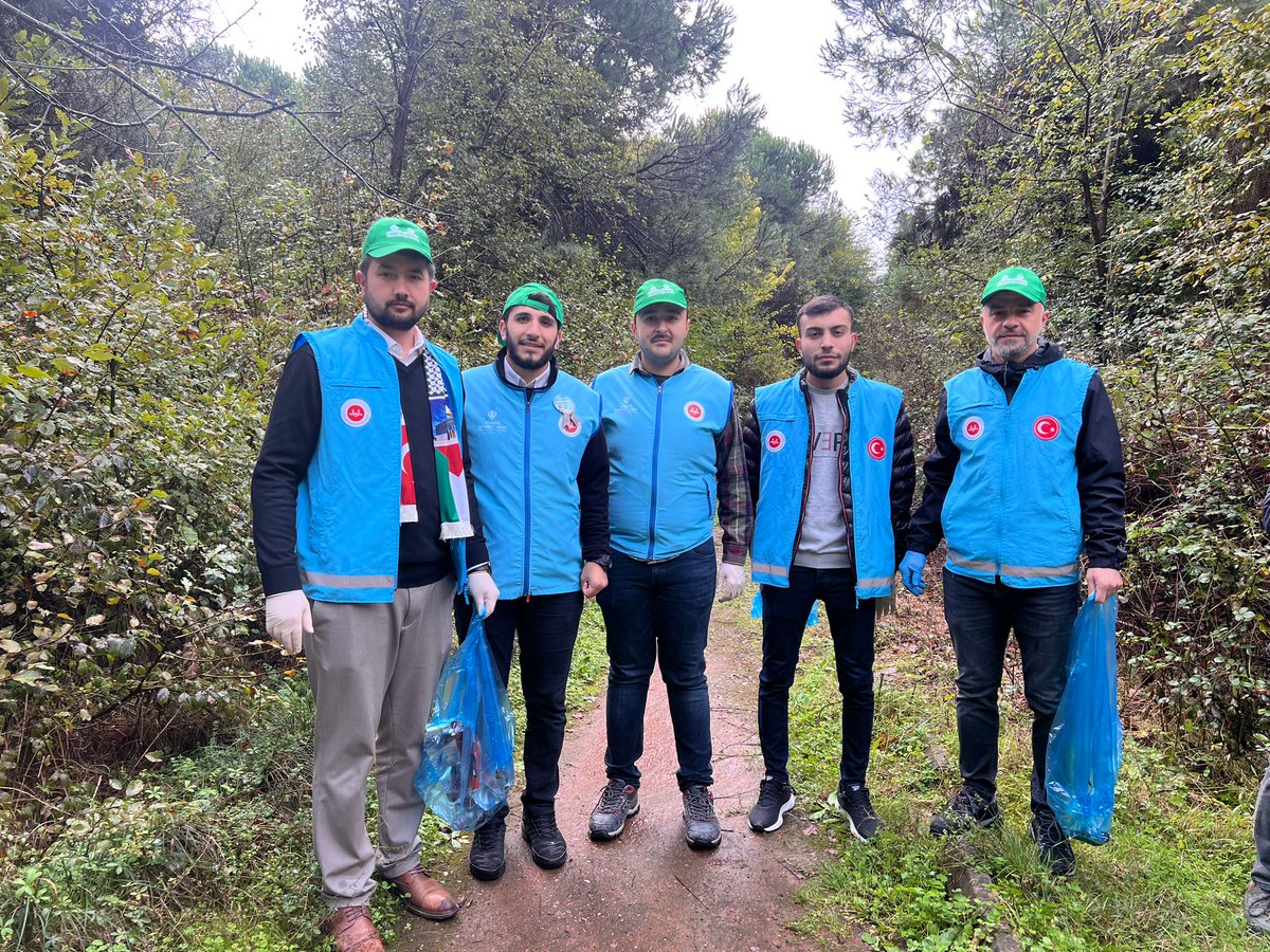 bartindgenclik's tweet photo. 20 Ekim 2024 ,Bartın’da çevre bilincini artırmak ve doğayı koruma çalışmalarına dikkat çekmek amacıyla “Ormanlar İçin El Ele” etkinliği düzenlendi. Bu anlamlı etkinliğe Genç TDV Bartın ve Diyanet Gençlik olarak, Balamba Tabiat Parkindaki etkinliğe katılım sağlandı.
@omerkeskin02 https://t.co/o4JbKftpKC