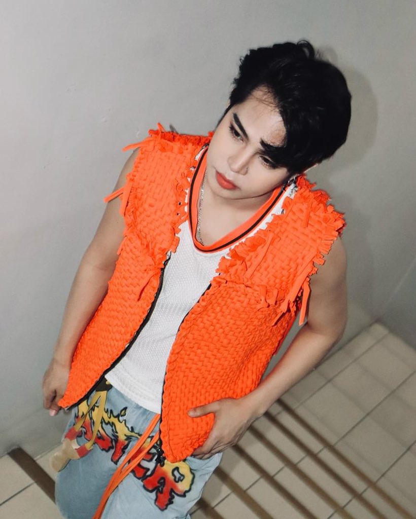 _geeclipse's tweet photo. [Hashtag Party] 

Pogi naman niyan 🧡

credits to: @_asterofc 
Use the hashtags: 
#ASTERXMASATSM
#SMxAster
#merriestchristmasatsm #AsterOnSMStaRosa #ASTER_Gee #ASTER https://t.co/HR2qRRZyH0