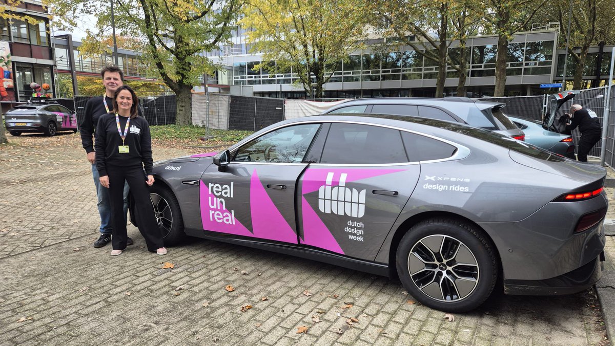 Uw design riders voor vandaag. #studiowittenau <a href="/BarbaraVugs/">Barbara Vugs</a> #vrijwilligers #ddw24 <a href="/dutchdesignweek/">Dutch Design Week</a>