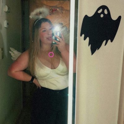 alyrae_'s tweet photo. 👻 #NewProfilePic https://t.co/U2Io6W4tXg