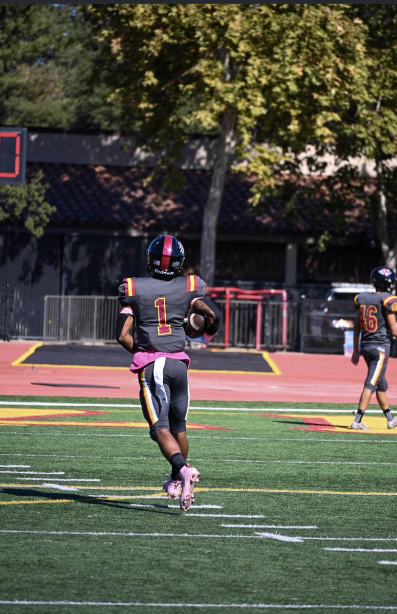ThatBoyDevo's tweet photo. Great Team Win 76-0 
6-0
2Rec 85Yds 2Tds
https://t.co/ddE8alybmr
@Coach_Dags @CurtisRocklin @CoachStrick8 @noiceysports @JuCoFootballACE @JUCOFFrenzy https://t.co/nHtlds8qKw