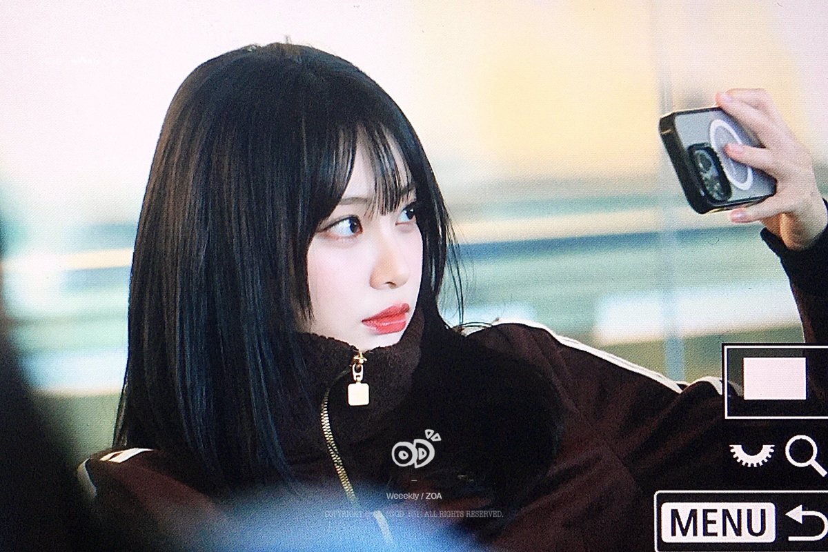 241020 셀카구함💧💧

#위클리 #조아 #조혜원  
#Weeekly #ZOA