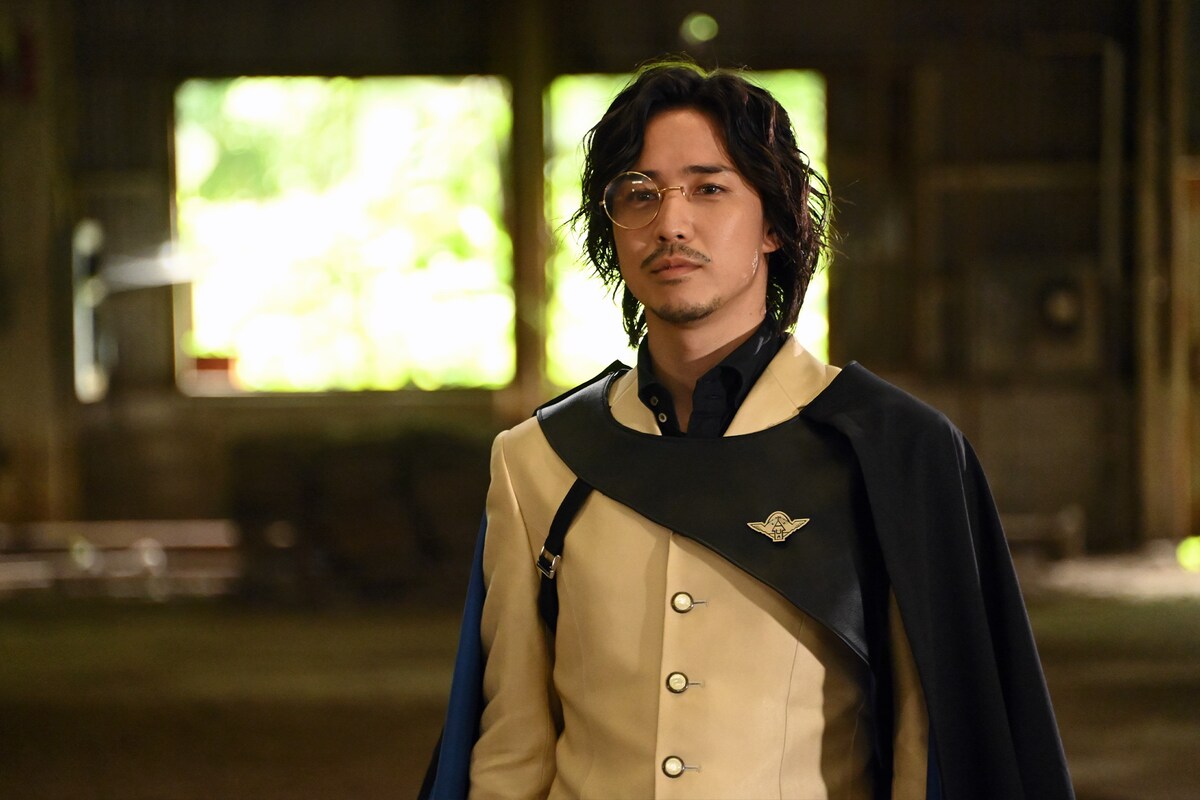 ガッチャード」ラケシス主人公のスピンオフ配信、“冥黒の三姉妹”誕生を