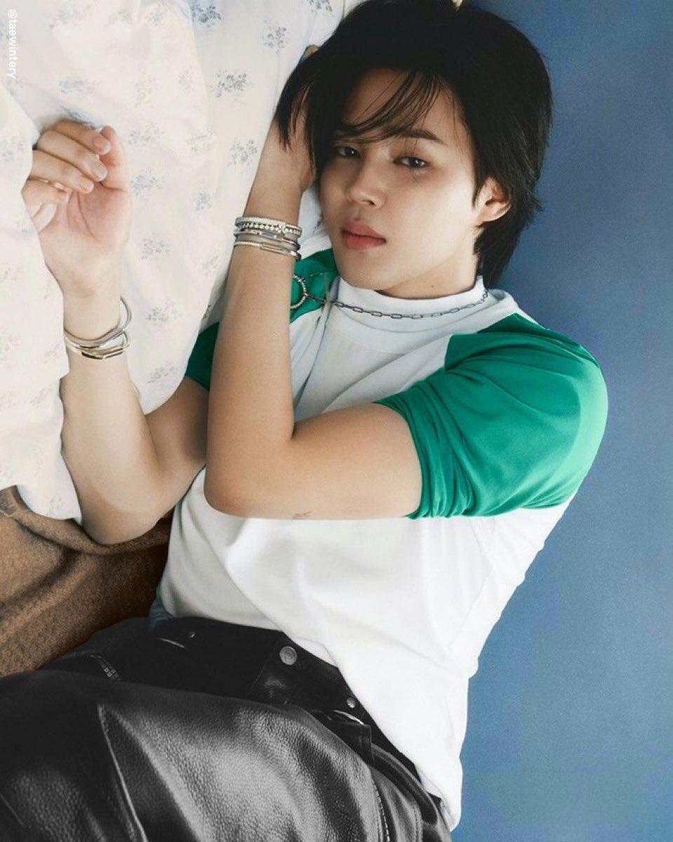 JAMJAMPICS's tweet photo. I vote #jimin for Fan's Choice - Male Award at #2024MAMAVOTE https://t.co/9N8dWIo4k7