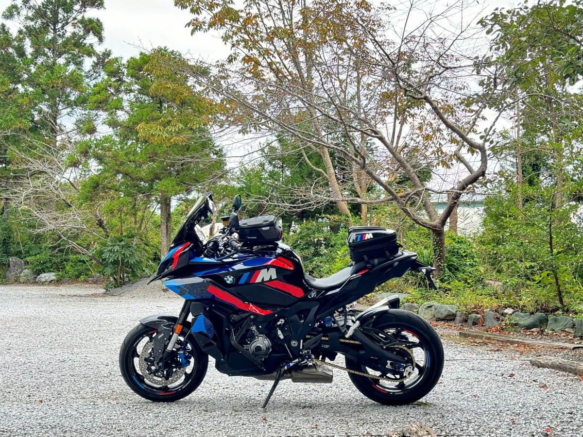 ihsohs's tweet photo. ちょっとだけ雨に降られたけど、カッパ着て朝練。楽しく走れたけど、寒かった。
#M1000XR https://t.co/QiSF9ixL7N