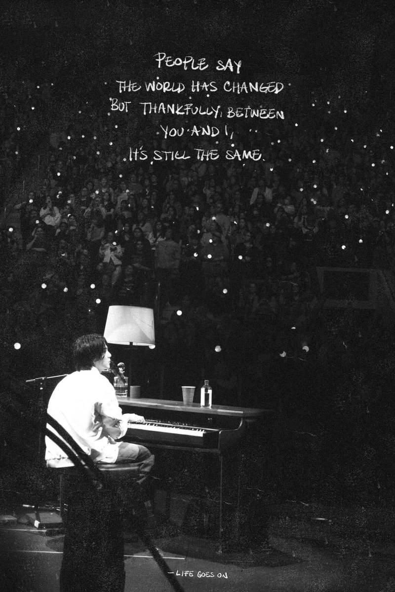 We love you Yoongi
#BTSisSeven #WeLoveYouYoongi #YoongiNeverWalksAlone #ARMYLoves7 #7StarsInARMYsGalaxy