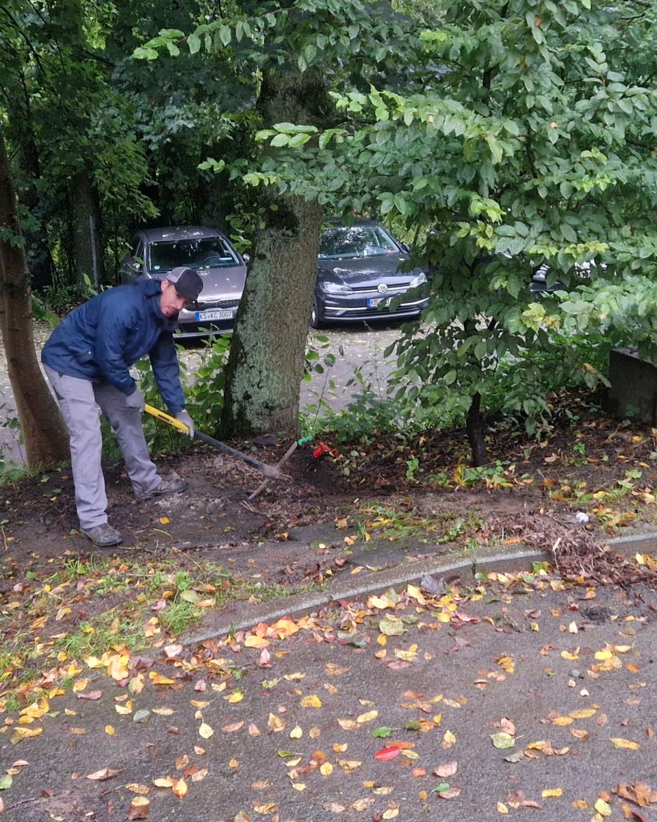 KSgreenkeeper's tweet photo. LUKAS UND CARSTEN R. haben in den letzten Wochen unseren Benzin- und 2-Takt-Mischcontainerbereich verbessert. Jetzt ist er benutzerfreundlicher für das Greenkeeping-Team und auch rundum sicherer und bequemer. #greenkeepingkassel #golf #golf&amp;Natur #teamwork #Danke @LukasDittmann4 https://t.co/yis4JHw4Ey