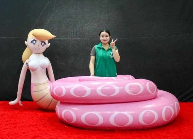 ENG: Hello! I'm showing you an #inflatablelamia!
It's my creation, I made the project and made the drawings.
Made by Hongyi!
I'll use it for Events! #2
#inflatablesnake #serpentegonfiabile #floatie #pooltoy #inflatablelamia #inflatable #gonfiabile