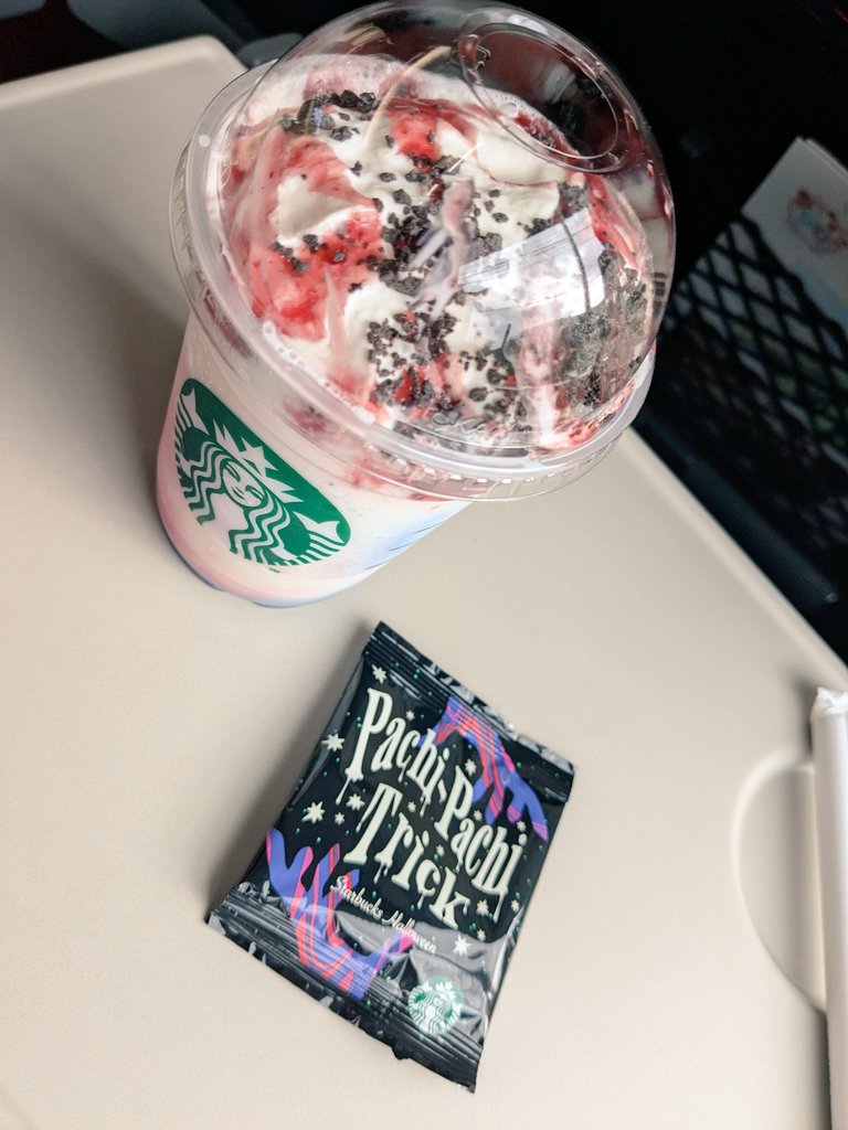 tearscandy's tweet photo. 出張移動中の概念相轟フラペチーノ https://t.co/6x0zM2sOtu