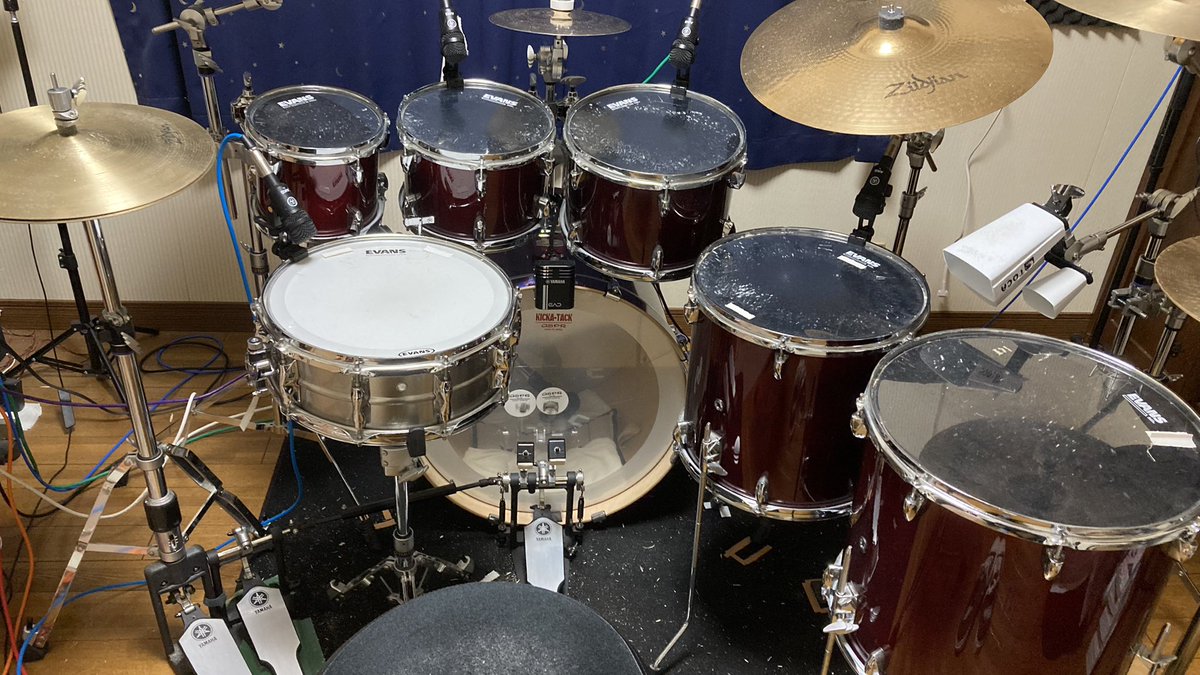 yutaro_weakling's tweet photo. 久々の3タム2フロア
シンバルが遠く感じる...
#yamaha
#stagecustom
#zildjian https://t.co/ntEPMlT8fr