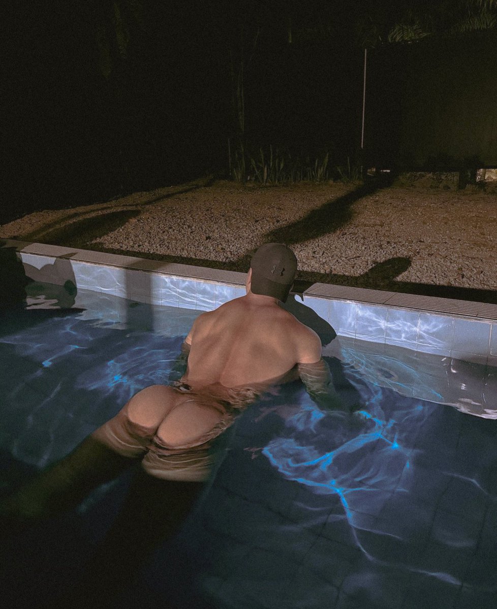 𝙊𝙎𝘼𝙈𝙐 /Parody/ (@otosankami) on Twitter photo 