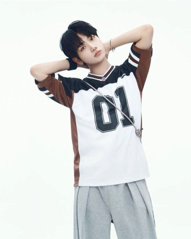 WizardMyungjae's tweet photo. @ThePostcat Yaudah ini aja ya. Maaf kalk gw cakep gini https://t.co/u0vtW8lZhp