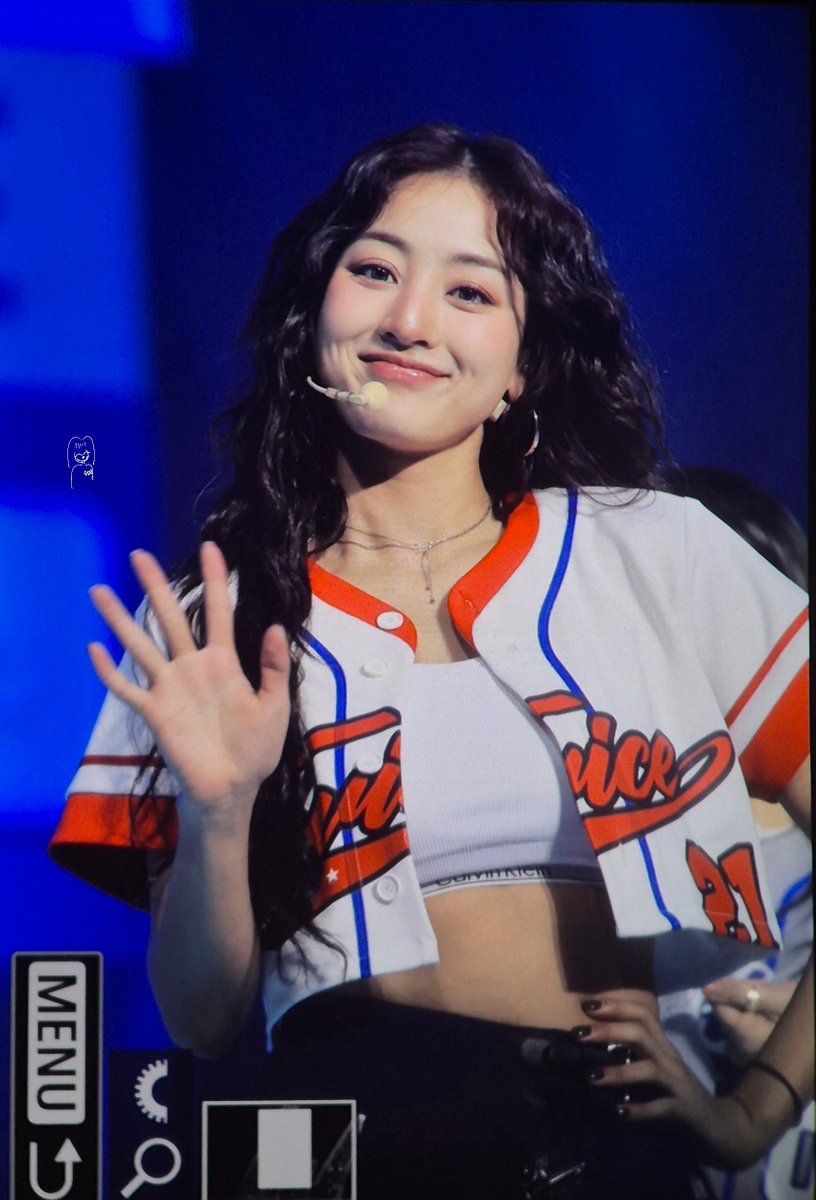 YuangleJYJH's tweet photo. 241020 프리뷰

' ⚾️⚾️⚾️ '

#TWICE #트와이스 #トゥワイス #지효 #JIHYO #ジヒョ https://t.co/Iik08YhGqa