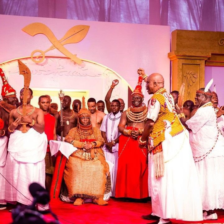 stefan_nosa's tweet photo. Ọba nagha miẹ, ọyẹmwẹn gha sọmwan.
My Godking. Happy 71st birthday and 8th coronation anniversary.
The kingdom has been through a lot these past months, we will definitely overcome.
Ọba gha tọkpẹre!
Iseẹ!
#Beninkindom #Edo #Edoid #edotwitter #SouthSouth https://t.co/28z64jRf6t