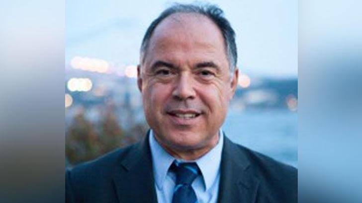 siyasiilimlertd's tweet image. Ebediyete uğurladığımız, derneğimizin üyesi Prof. Dr. Fuat Keyman'ı kaybetmenin üzüntüsü içindeyiz. Akademi, sivil toplum ve düşünce dünyasına yaptığı katkılarla öne çıkan Fuat Keyman'ın ailesi, meslektaşları, öğrencileri ve tüm sevenlerine baş sağlığı diliyoruz.