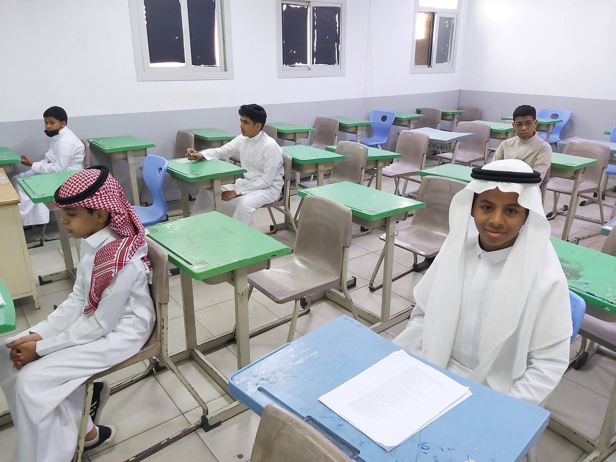 AlFalah_MSchool's tweet photo. مشاركة الطالب: أحمد صالح التميمي في الأولمبياد الوطني للتاريخ التثقيف في المعلومات التاريخية للمملكة العربية السعودية والتي أقيمت في ثانوية أحمد بن حنبل .
#تعليم_جدة 
#مكتب_تعليم_الجوهرة https://t.co/u8h41HmCtS