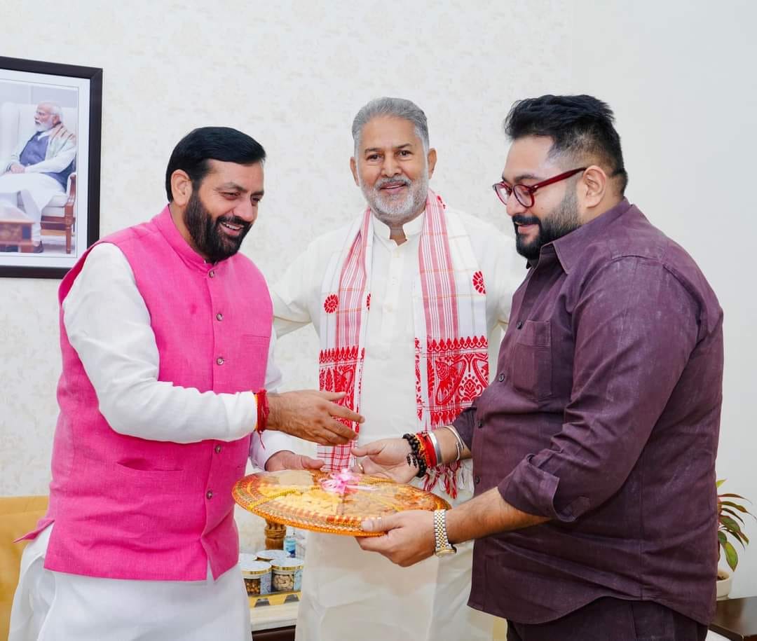 rbsharmabjp's tweet photo. मुख्यमंत्री श्री @NayabSainiBJP जी से मिलकर भाजपा की पूर्ण बहुमत की सरकार बनने पर बधाई एवं शुभकामनाएँ दी। 

प्रस्तावित आईएमटी खुडाना,महेंद्रगढ़ माधोगढ़ किले पर नोडल अधिकारी की नियुक्ति,दोहान नदी के पानी के रास्ते का कार्य पूर्ण,नगर पालिका में परियोजनाओं हेतू  बजट का आग्रह किया। https://t.co/MHj8RlXerG
