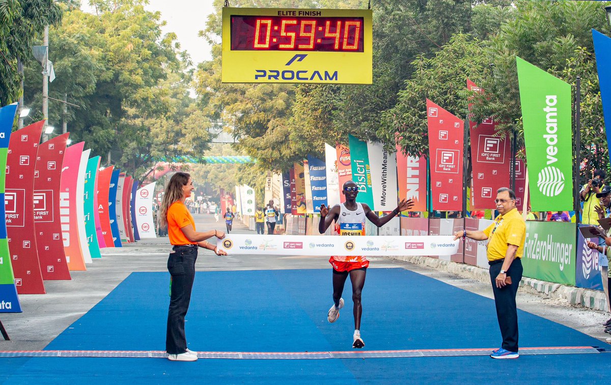 UPDATE: Uganda’s Olympics Champion Joshua Cheptegei has claimed victory at the Vedanta Delhi Half Marathon, finishing with an impressive time of 59:46.

📸 <a href="/DelhiHM_/">Vedanta Delhi Half Marathon</a> 

#NBSUpdates