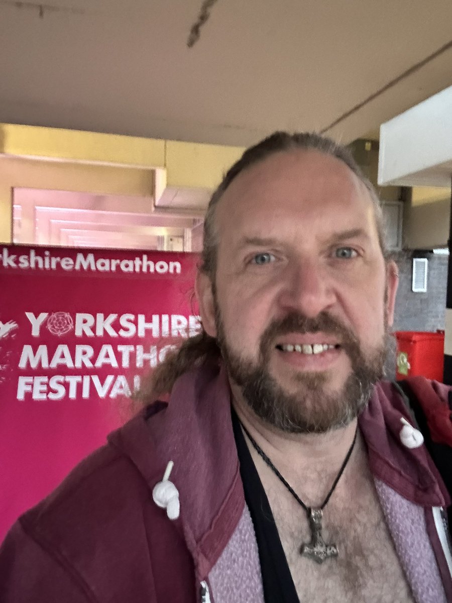 Bleaz79's tweet photo. Here in York, ready to do this here marathon thing. If anyone else would like to sponsor me, you can so via the link below.

In the words of Wade &amp; Logan - LET’S FUCKIN’ GO!!!!

https://t.co/QHIaClNuXj https://t.co/xqANkhhEgj