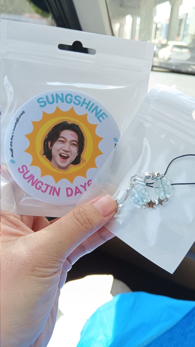 sungjinpaws's tweet photo. FREEBIES - Day6 3rd World tour Forever Young in Jakarta by @sungjinpaws x @sunglitter_SJ x @pacarnyaBrayen

📍BCIS, Ancol 
📆 October 20, 2024 (Day 2)
⏰ Dalem mall, starling cafe

*First come first get
*Limited quantity
*Do not sell &amp; throw away
*Kindly tag me if you got one 🥰 https://t.co/pakwkAbXo9