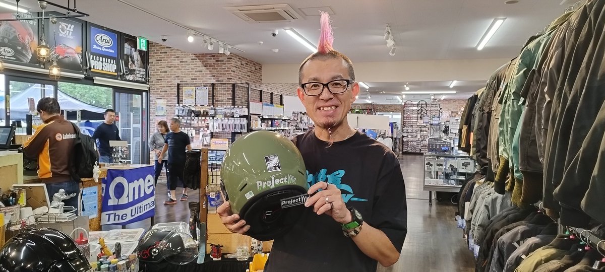 mininjer_223R's tweet photo. ネットで買ったメットが
運悪く!?昨日の夕方届いたので
本日もライコに
#虹色屋 #ビートン 
#ライコランド富士店 
#ProjectMe https://t.co/IuPClt46fu