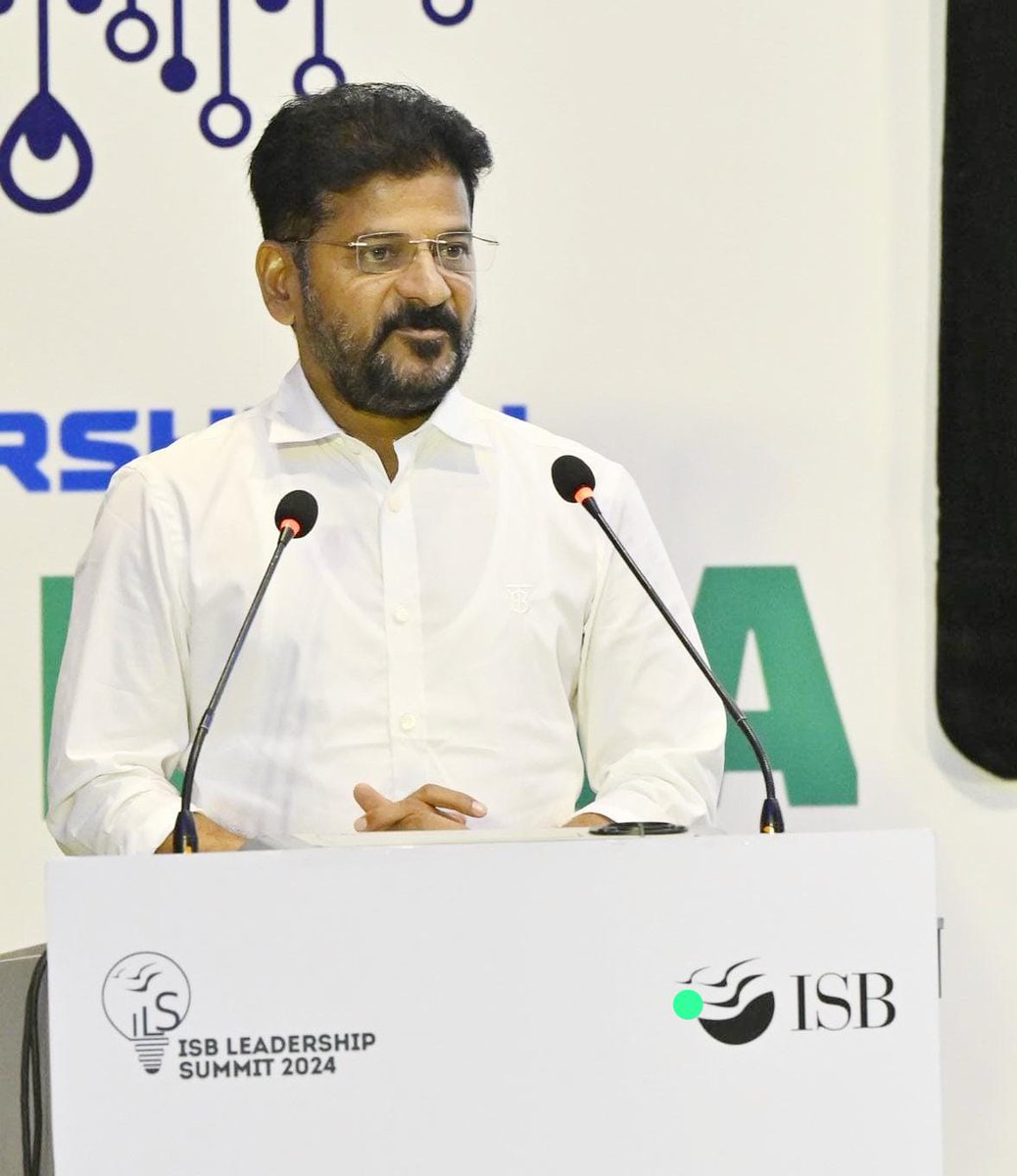DeccanChronicle's tweet photo. Chief Minister A. Revanth Reddy graced the ISB Hyderabad campus with his presence. He imparted his forward-thinking insights during the keynote speech, "Inspiring Tomorrow: Leadership Lessons for Future Changemakers," at the ISB Leadership Summit 2024.
#ISBLeadershipSummit #RevanthReddy