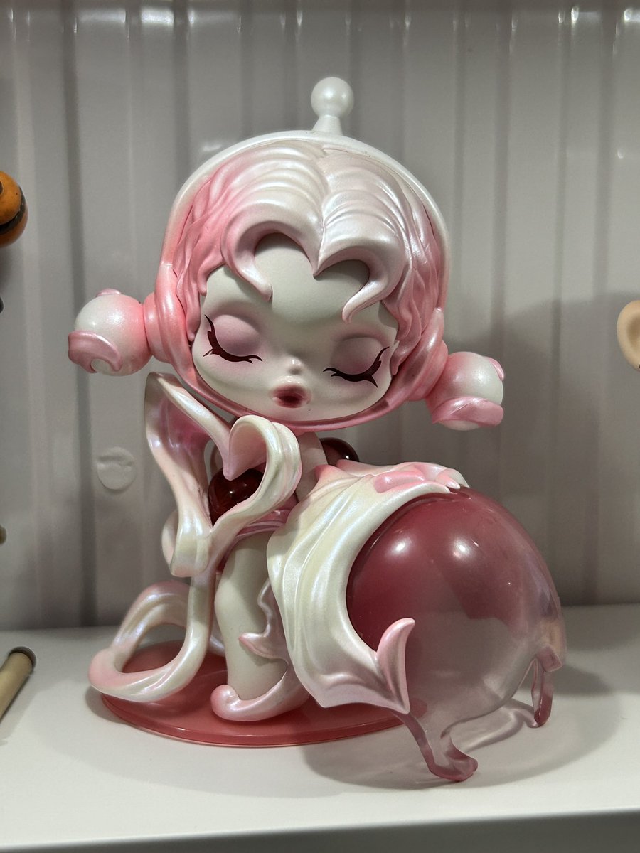 ilyeonj_'s tweet photo. wtb popmart peach riot punk fairy poppy daisy and skullpanda the sound trust ph ?! https://t.co/mfl39wKAwP