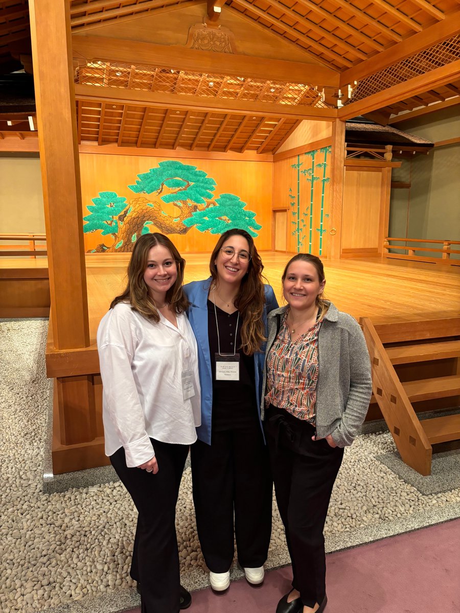 Brain Language Lab (@bll_berlin) on Twitter photo Konichiwa from Japan!🇯🇵 @ENtemou , <a href="/annatheklajger/">Anna Jäger</a> & <a href="/MilenaOsterloh/">Milena Osterloh</a> had a wonderful time at the #AoA2024 conference in Nara! They shared their ongoing research in talks and poster presentations. Many thanks to the organisers for a fantastic conference - Arigatō! 🙏 Konichiwa from Japan!🇯🇵 @ENtemou , <a href="/annatheklajger/">Anna Jäger</a> & <a href="/MilenaOsterloh/">Milena Osterloh</a> had a wonderful time at the #AoA2024 conference in Nara! They shared their ongoing research in talks and poster presentations. Many thanks to the organisers for a fantastic conference - Arigatō! 🙏