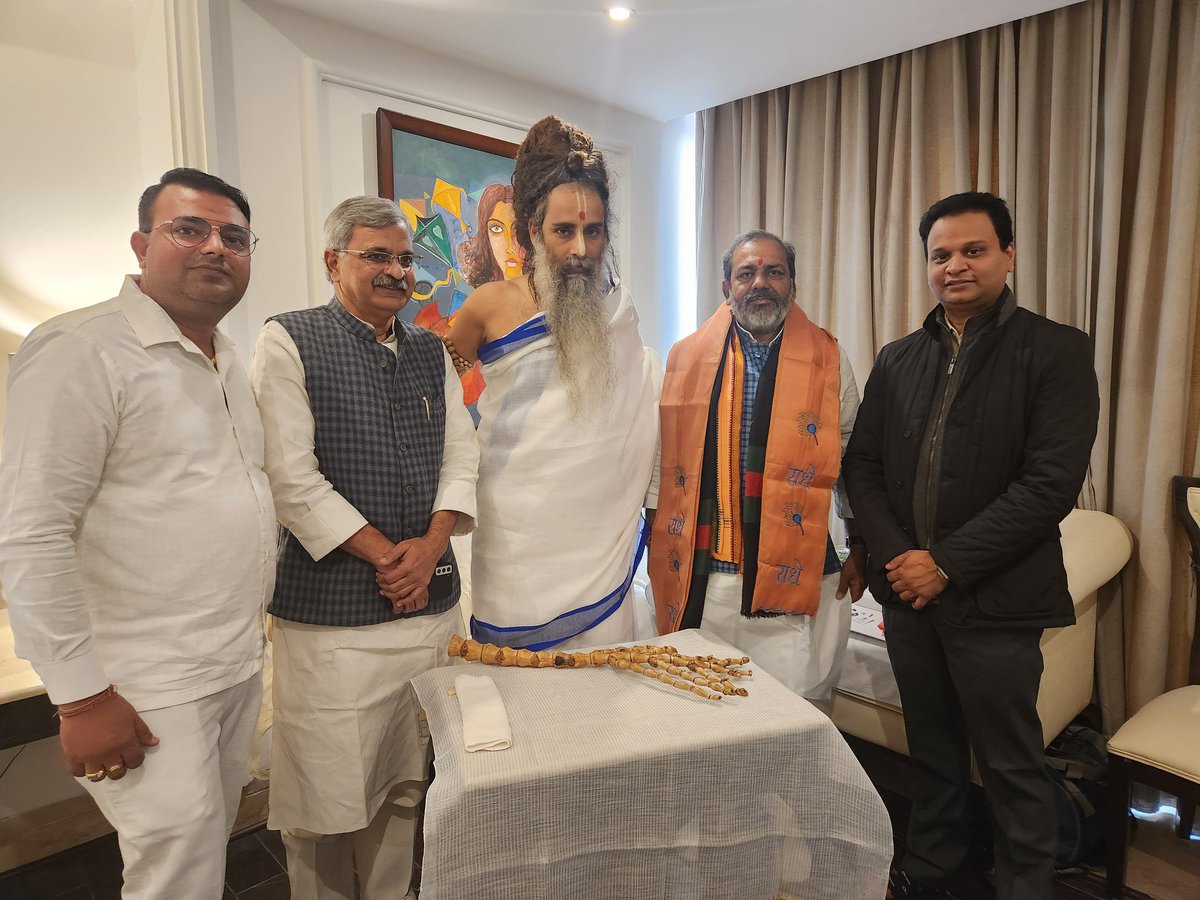 chandermaulish's tweet photo. समाज के हर वर्ग को एकजुट करने का जिनका हमेशा प्रयास रहता है ऐसे जनप्रिय नेता @sunilbharala जी को जन्म दिन की हार्दिक शुभकामनाएं भगवान परशुराम एवं महामाई जगदंबा की कृपा निरंतर आप पर बरसती रहे आप यूहीं निरंतर ऊंचाइयों को छूते रहे हमेशा उन्नति के मार्ग पर बढ़ते रहे।
हर हर महादेव https://t.co/A9eM5U3MoI