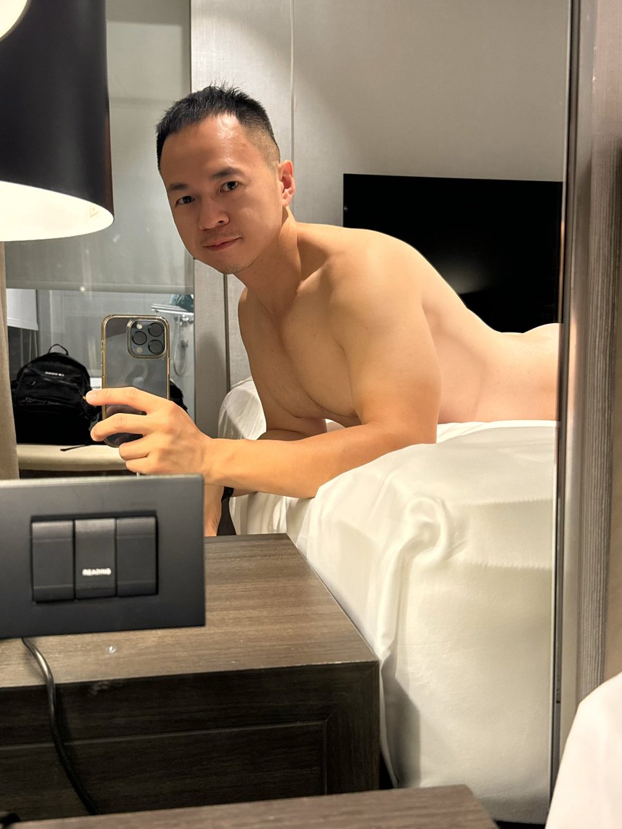 lin97hung's tweet photo. 睡前一拍 https://t.co/Rf0m98oC6p