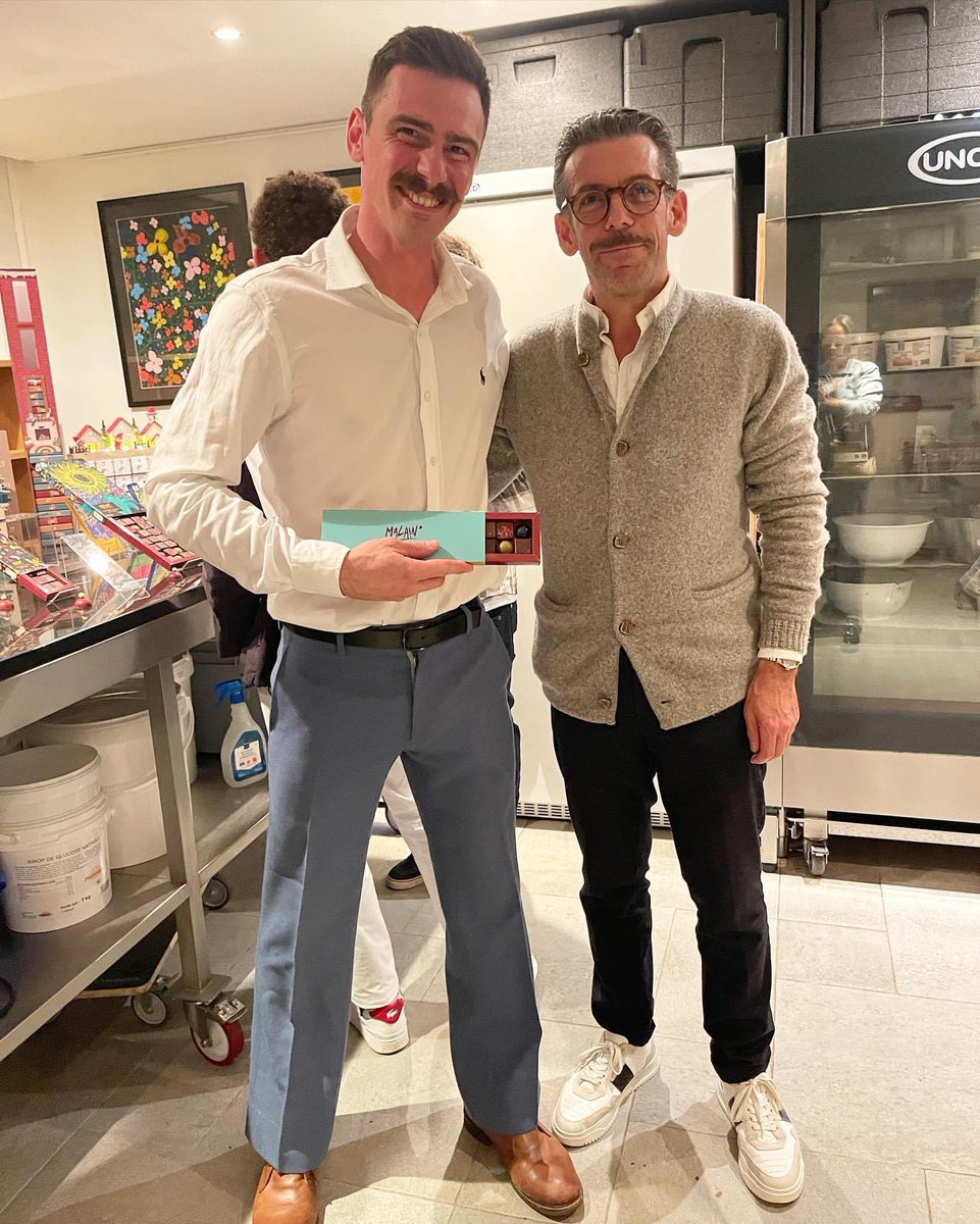 RonanLoas's tweet photo. 1 an déjà pour la Chocolaterie #Malain à Lomener ! 🍫 Un artisan talentueux qui régale nos papilles avec des créations chocolatées et des œuvres d’art à croquer. Félicitations pour cette belle année, et attention les gourmands, vous risquez de repartir avec plus que prévu ! 😋🎨 https://t.co/kmKjAot1zv