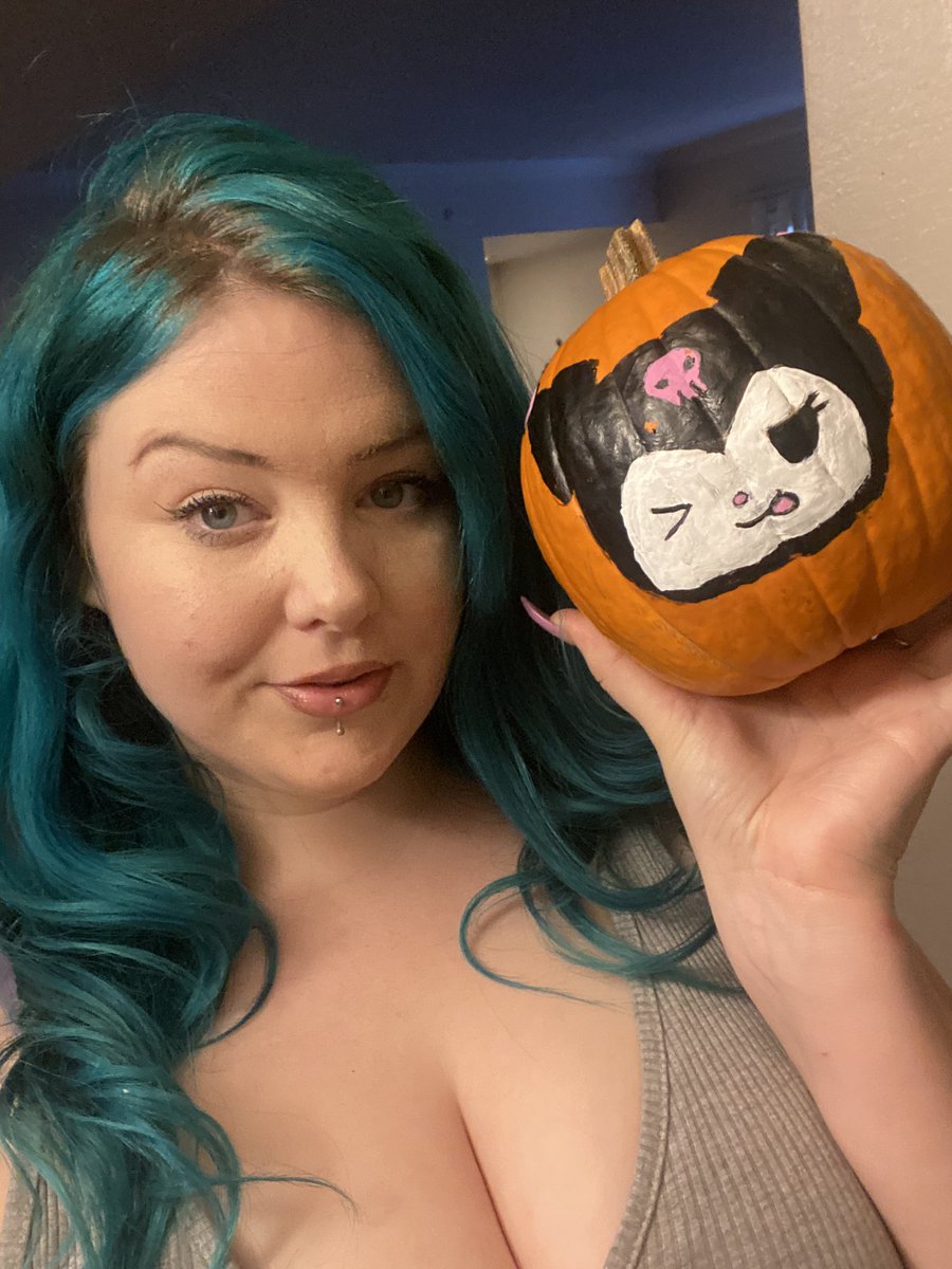 Slootballs's tweet image. I painted a kuromi pumpkin