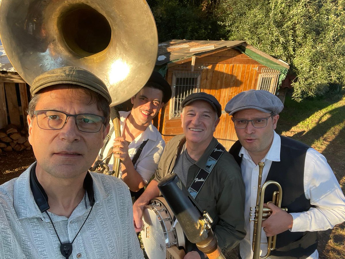 Pete's Band tweet media