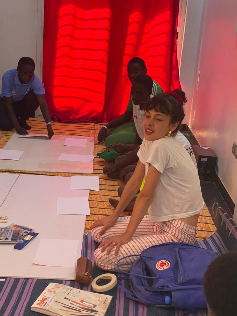 sosenegal's tweet photo. Bienvenue à Julia Fréchette, Illustratrice et céramiste qui nous offre 3 journées d’atelier de dessin !
Athlètes et parents sont tous enthousiastes lors de la première journée !
#ateliercreatif
#atelierdessin
#inclusion
@SO_Africa
@SpeciOlympics al https://t.co/hvWiY86JBO